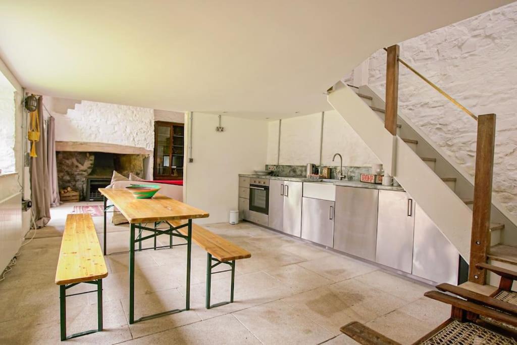 Lower Godney Little House Уелс Екстериор снимка